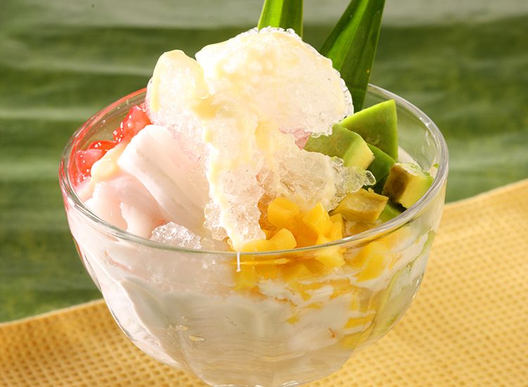 Es Teler: Minuman Segar yang Bikin “Teler” Nikmatnya!